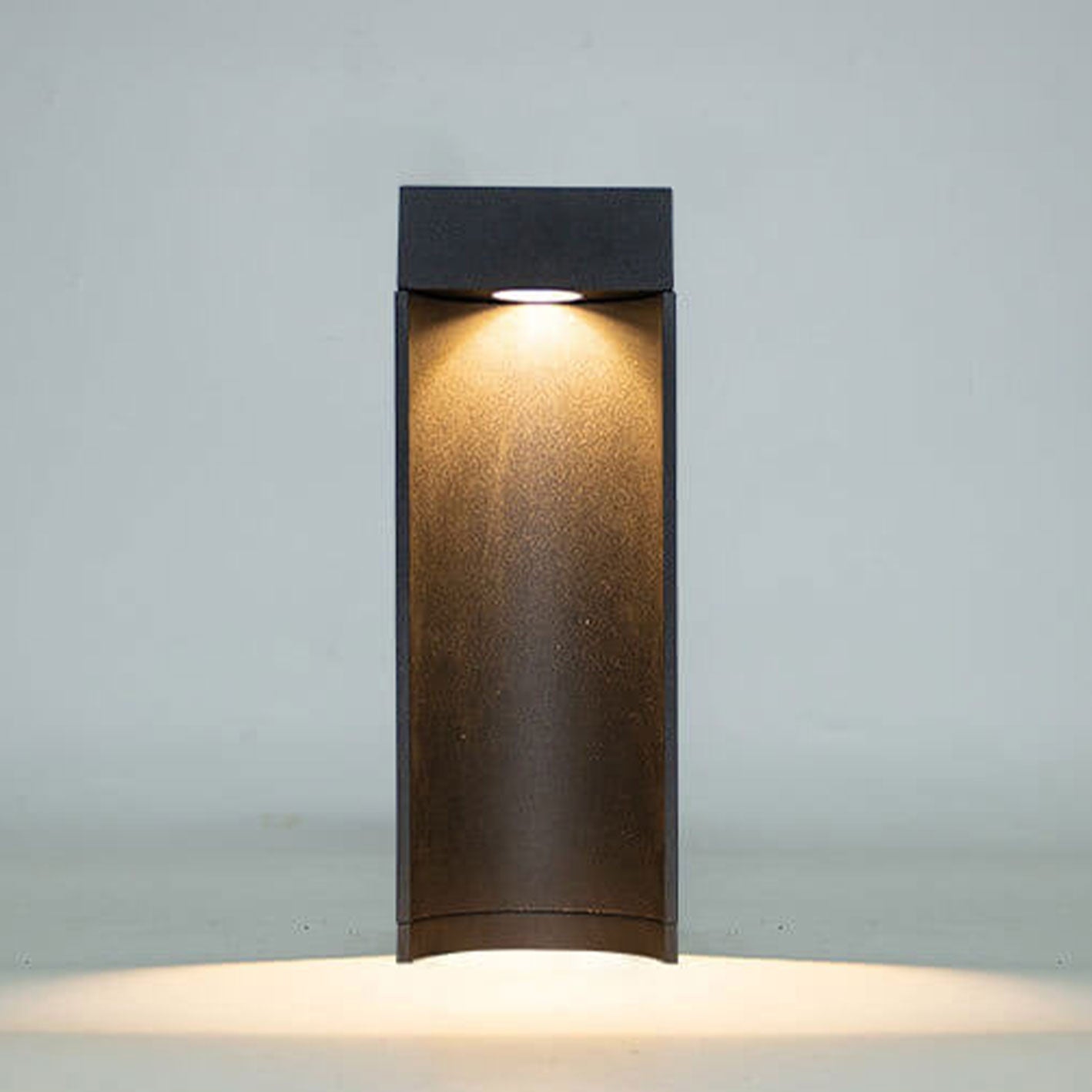 Variant image for Moderne Gartenlampe LED aus Aluminium – Stilvolle und Energieeffiziente Außenbeleuchtung-2
