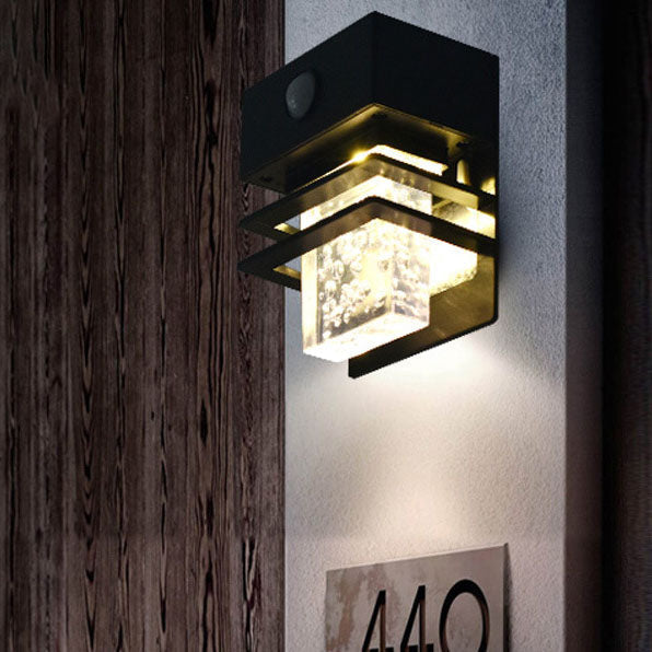 Moderne Solar-Wandlaterne mit Human-Sensor für Außenbereich und elegantes Design-1