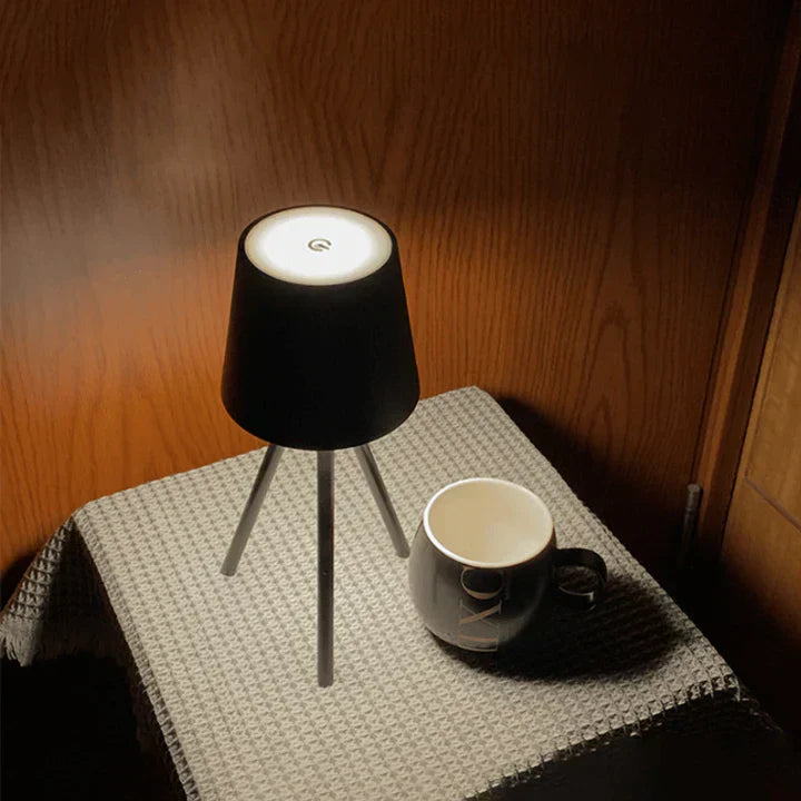 Moderne Akku Tischleuchte mit LED für stimmungsvolle Nachttischlampe und elegantes Design-4