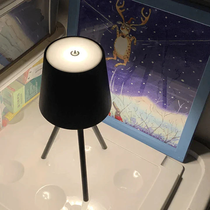 Moderne Akku Tischleuchte mit LED für stimmungsvolle Nachttischlampe und elegantes Design-3
