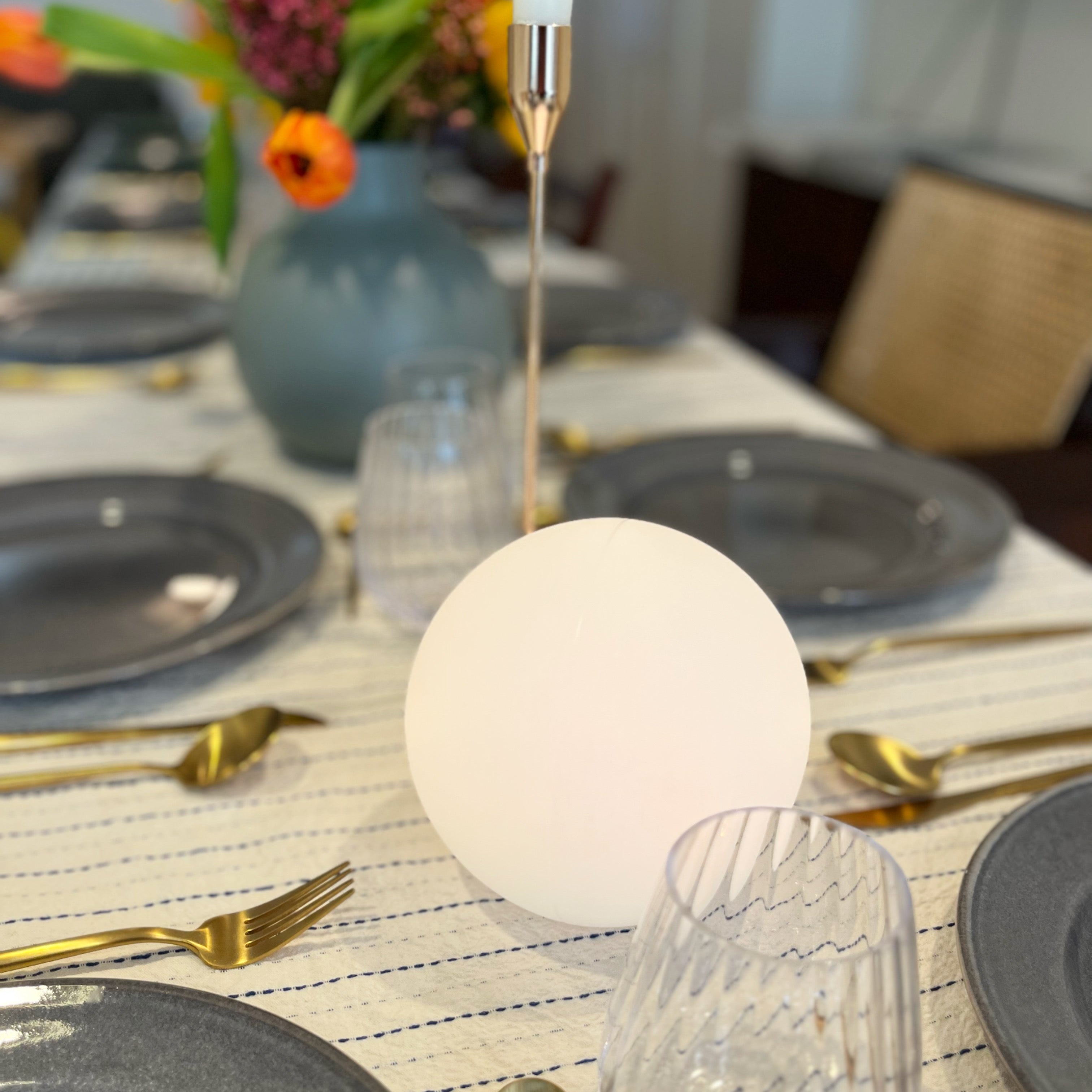 Kabellose LED-Tischlampe Moon mit wiederaufladbaren Batterien-4