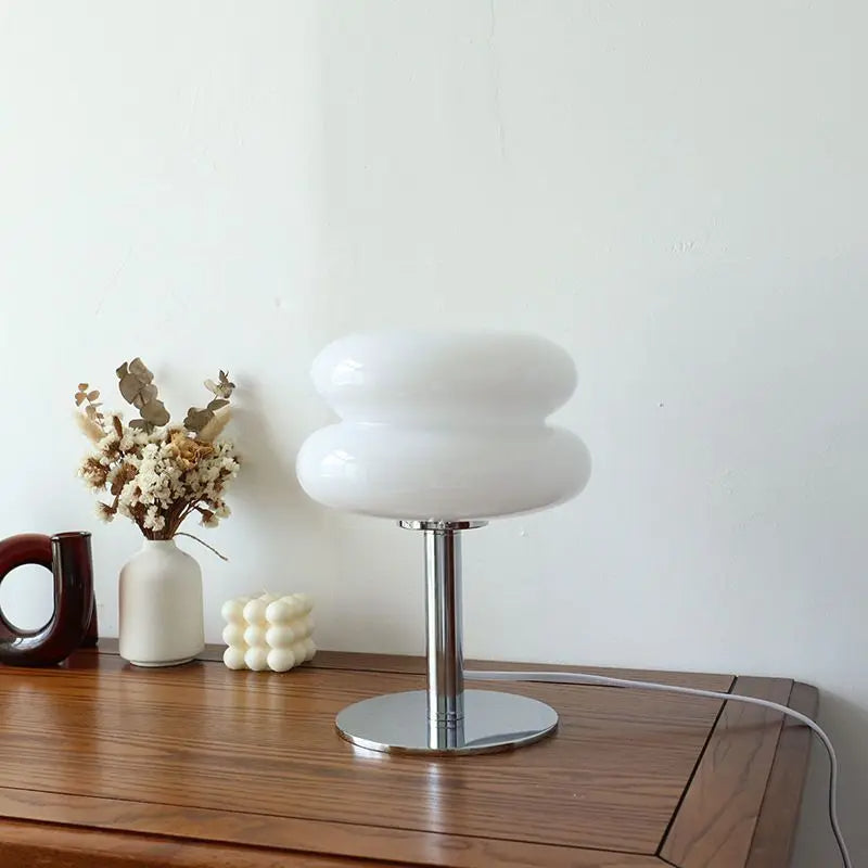 Elegante Tischleuchte im Bauhaus-Stil – Zeitloses Design für Wohnzimmer und Nachttisch-5