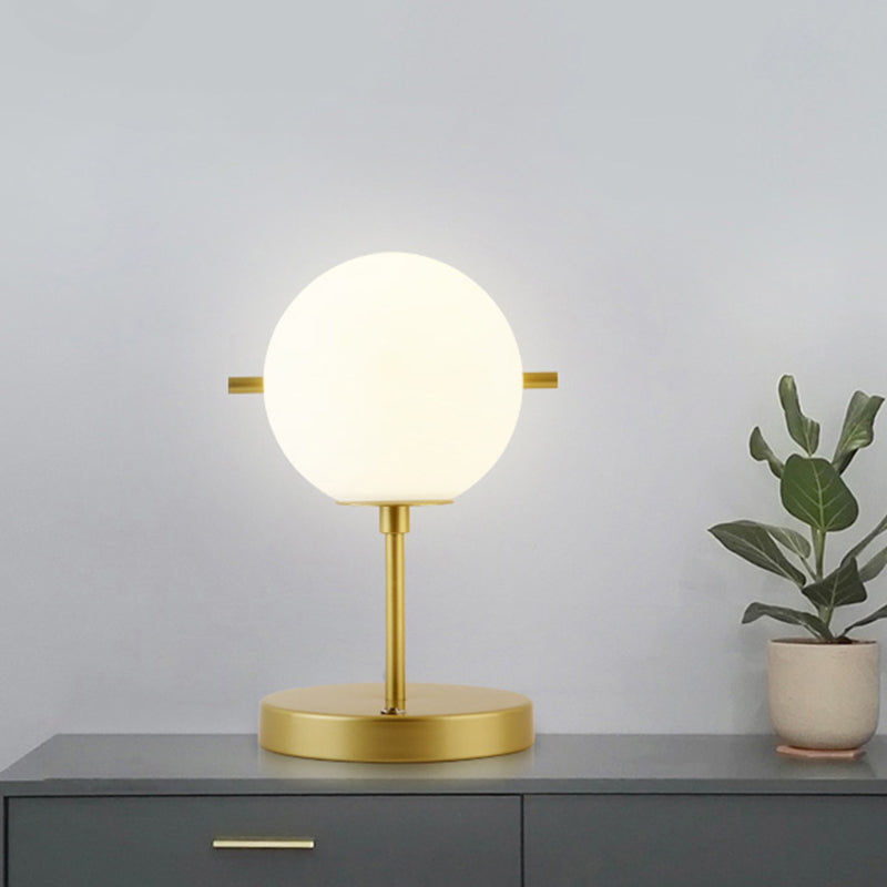 Moderne Nachttischlampe aus Glas mit Goldakzenten – Elegante Tischlampe für Ihr Schlafzimmer-4