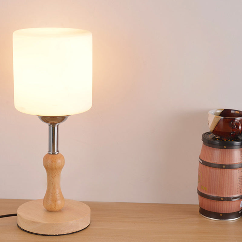 Variant image for Moderne Nachttischlampe aus Holz mit satiniertem Glas und elegantem Design-2