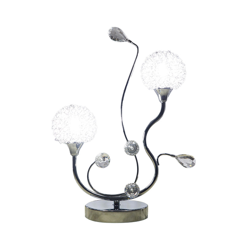 Moderne Nachttischlampe mit Kristallakzenten für stilvolle Beleuchtung-4