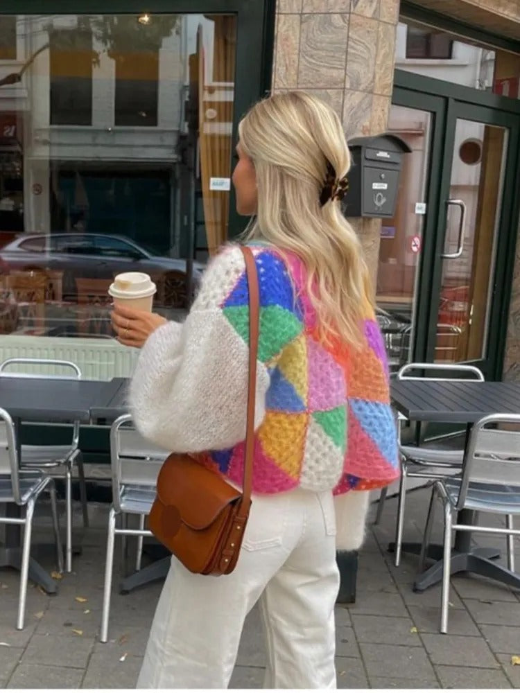 Damen Strickjacke mit Puffärmeln und kurzer Silhouette