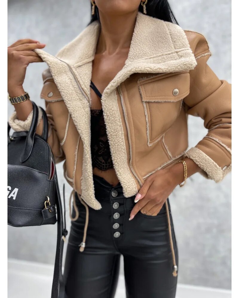 Damen Winterjacke mit klarer Linienführung