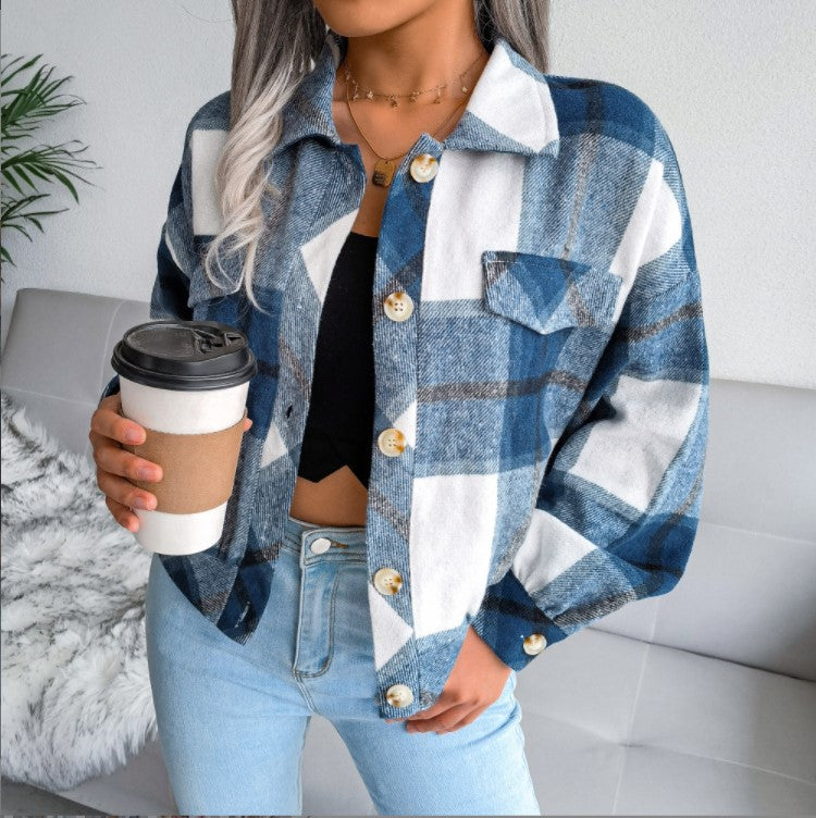 Damen Winterjacke mit Karomuster und klassischem Schnitt