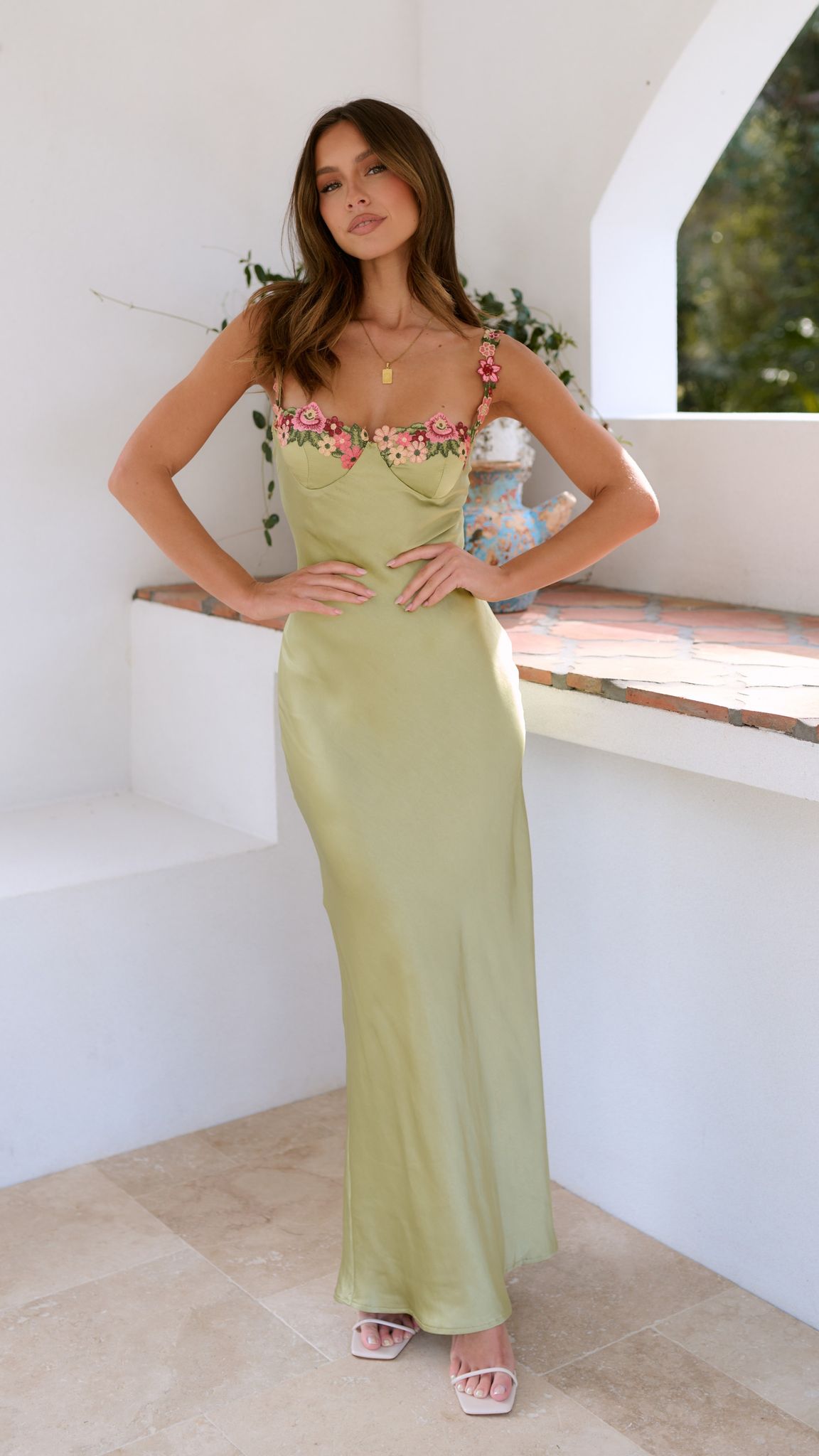 Damenkleid mit Blumenträgern in schlanker Passform für festliche Anlässe