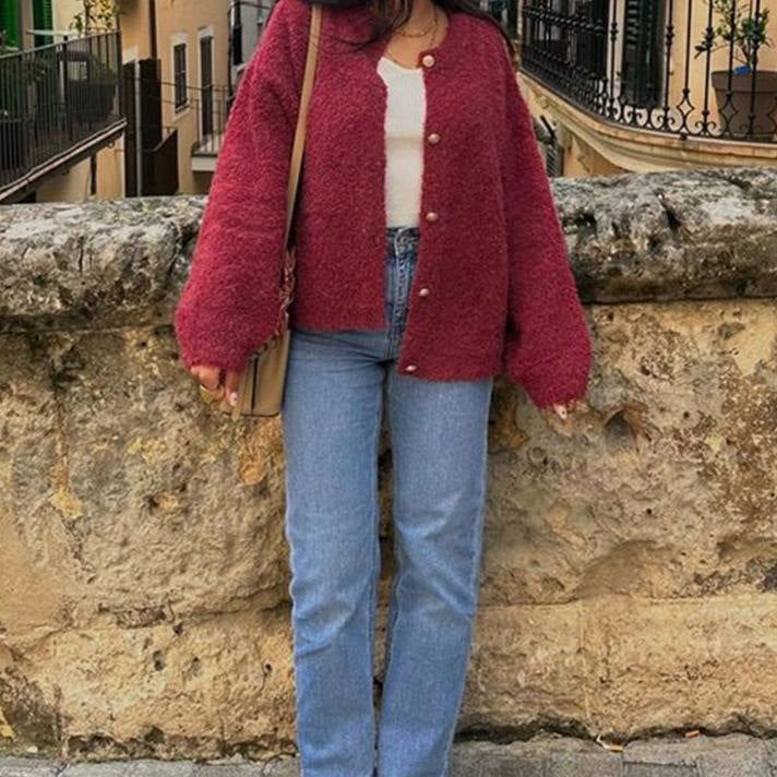 Langer Strickjacke für Damen mit Rundhalsausschnitt und einfachem Verschluss