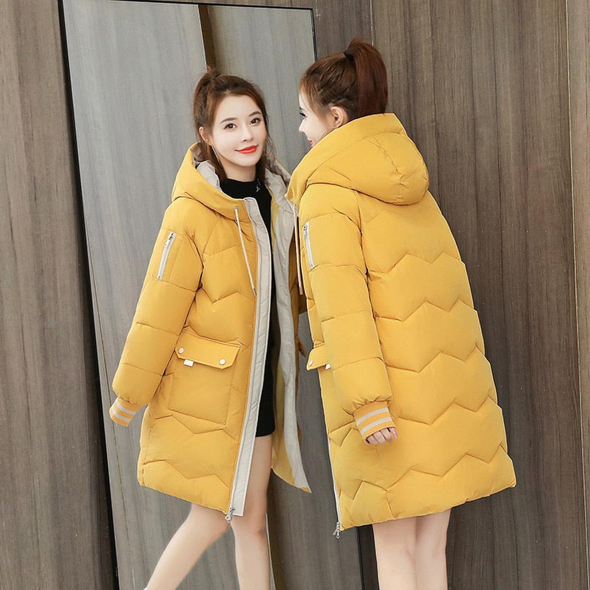 Damen Winterjacke mit verstellbarer Kapuze und klarer Linienführung