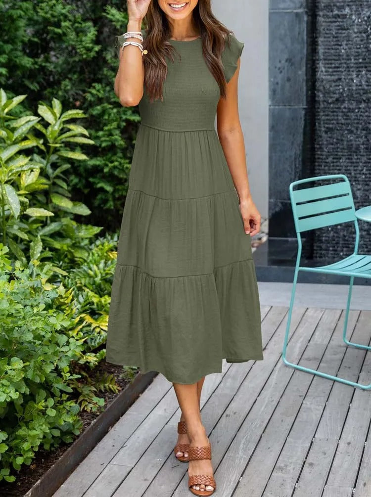 Kleid mit Rundhalsausschnitt und mittlerer Länge
