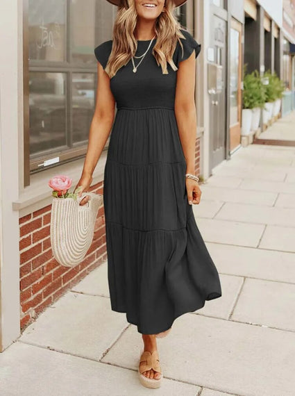Kleid mit Rundhalsausschnitt und mittlerer Länge