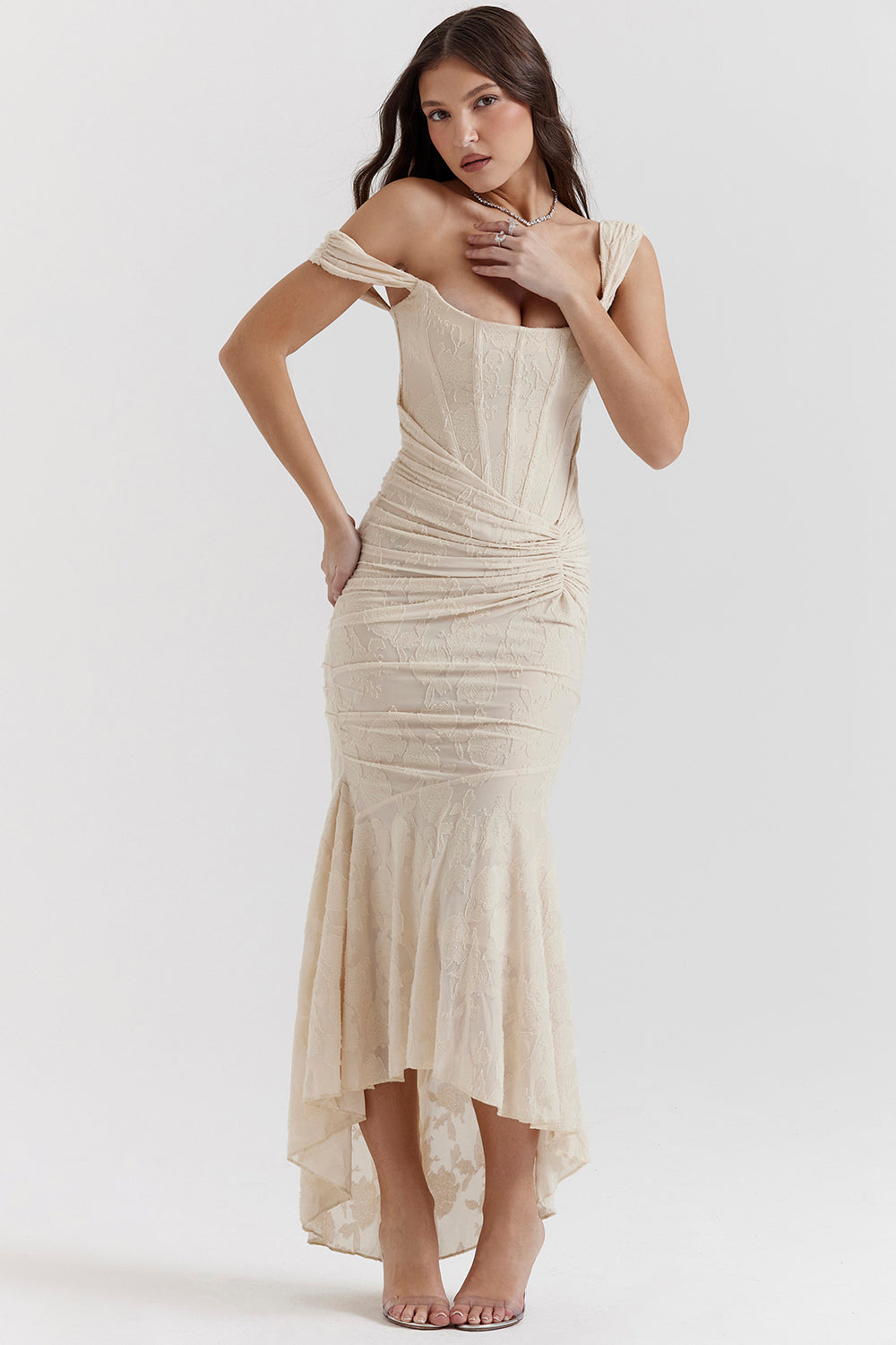 Damenkleid mit quadratischem Ausschnitt