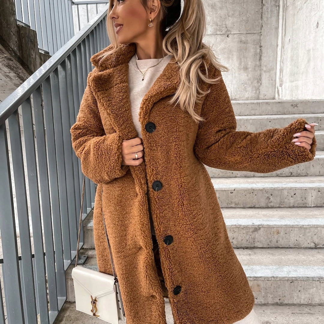 Damen Wintermantel mit Teddy-Optik und Knopfleiste