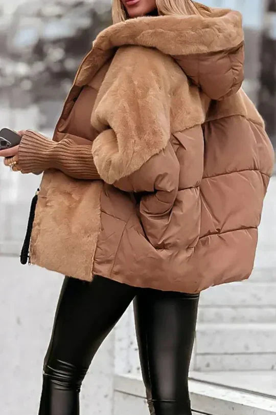 Damenjacke mit Kapuze und praktischen Taschen