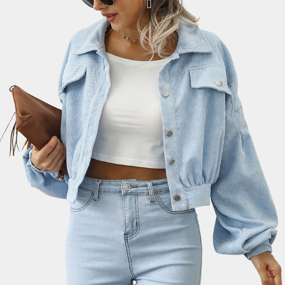 Damenjacke mit Knopfleiste und weitem Schnitt
