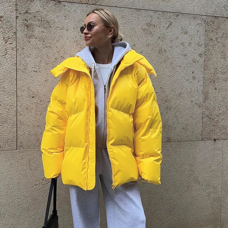 Damen Winterjacke mit Kapuze und geradem Schnitt