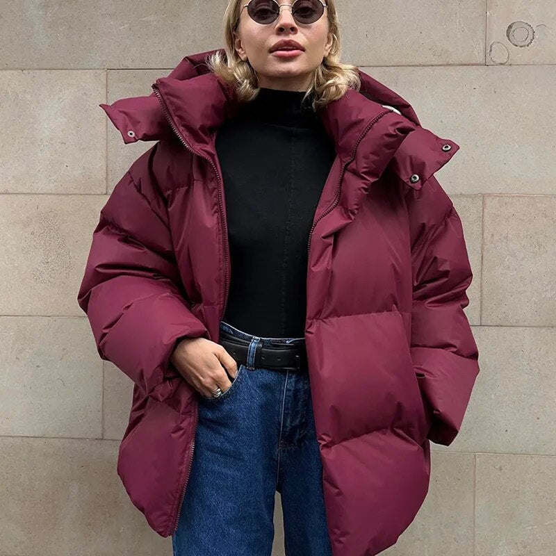 Damen Winterjacke mit Kapuze und geradem Schnitt