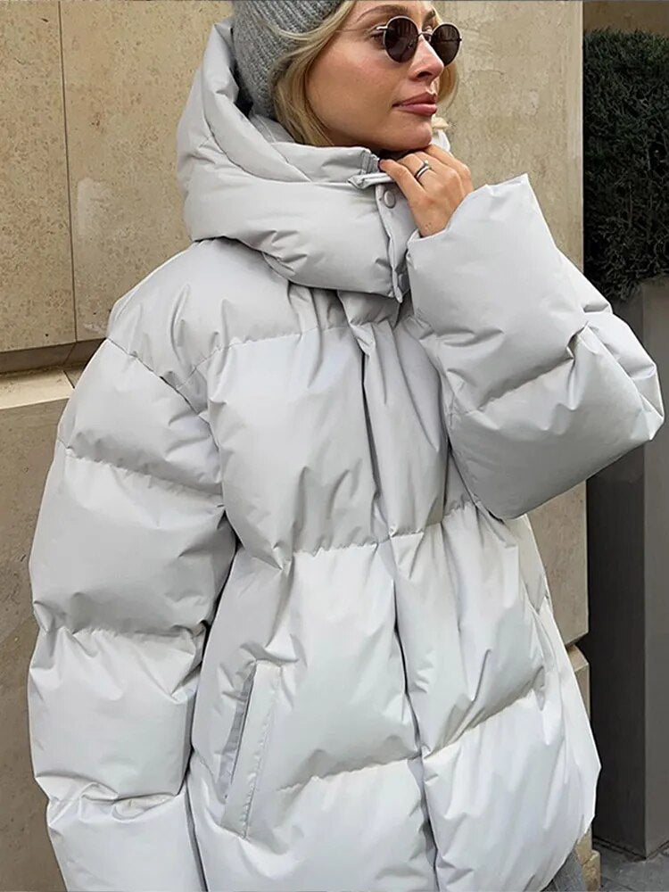 Damen Winterjacke mit Kapuze und geradem Schnitt