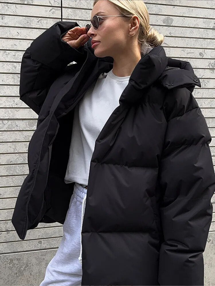 Damen Winterjacke mit Kapuze und geradem Schnitt