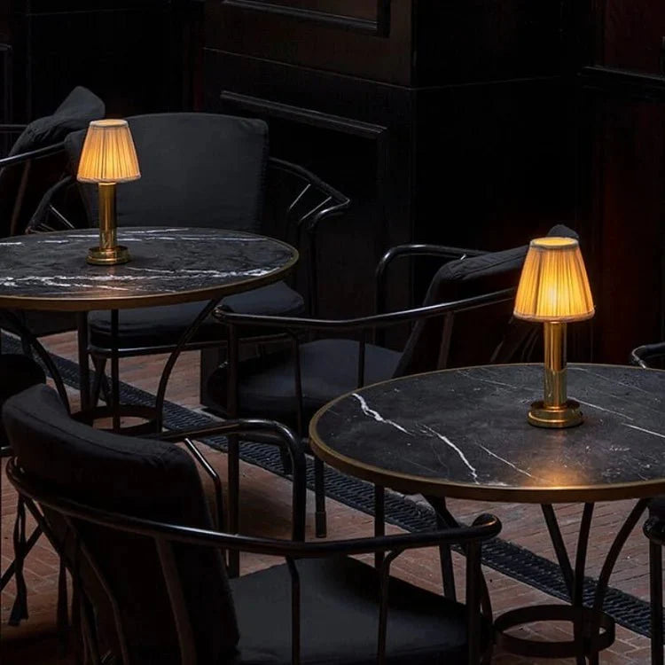 Niedliche Kabellose LED Seiden Metall Tischlampe