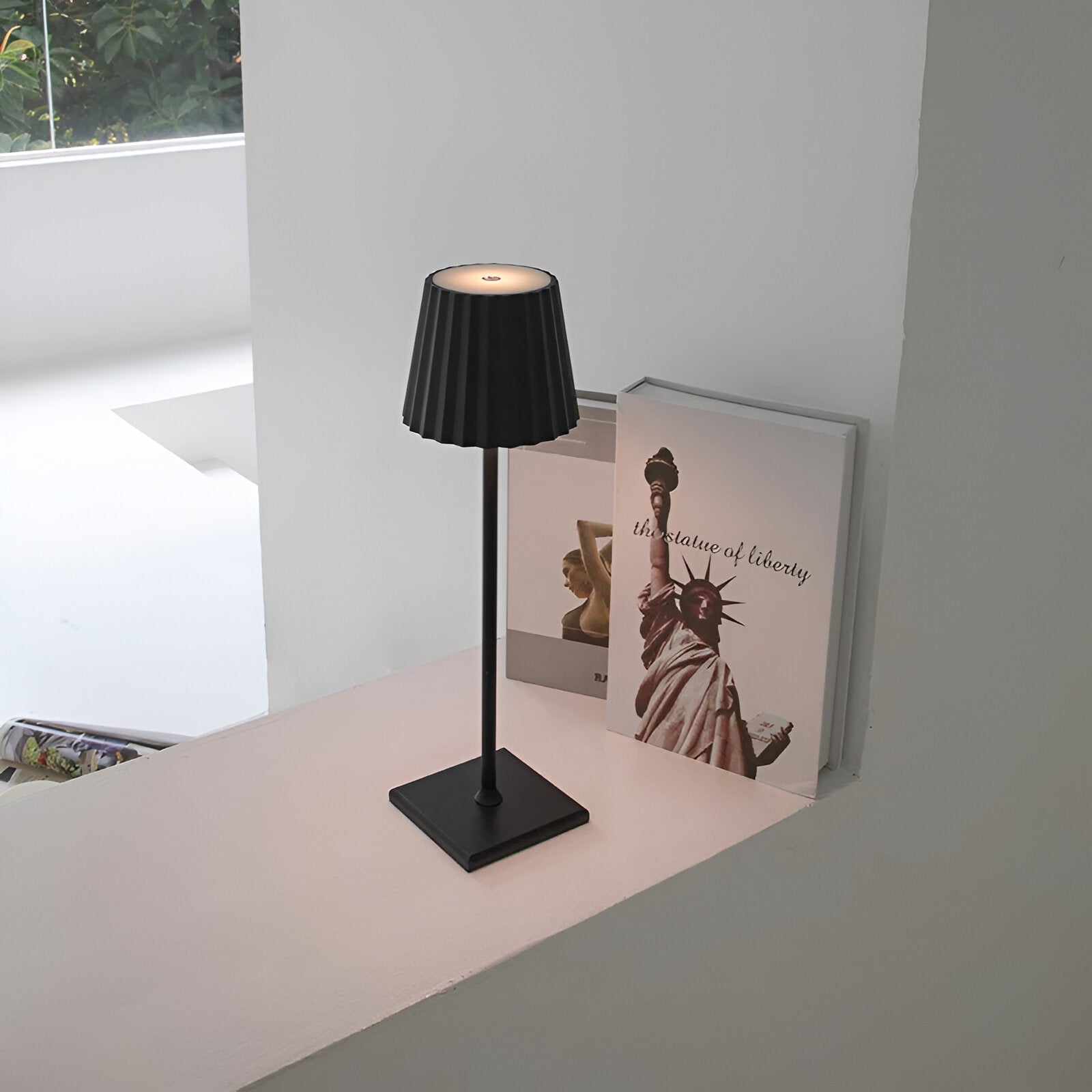 LuminaTouch - Steuerbare, Wasserdichte, Wiederaufladbare, Kabellose LED-Tischlampe-3