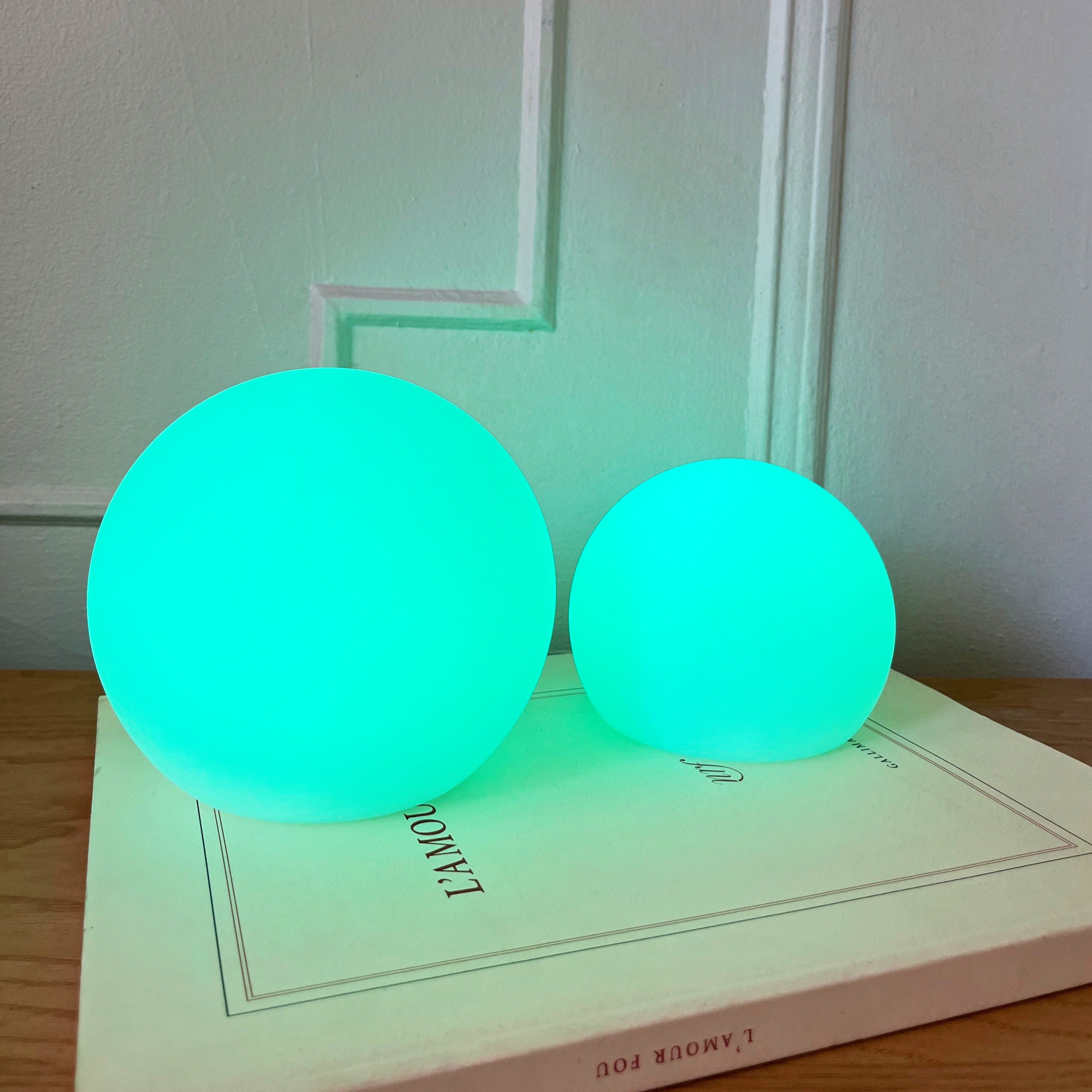 Kabellose LED-Tischlampe Moon mit wiederaufladbaren Batterien-5