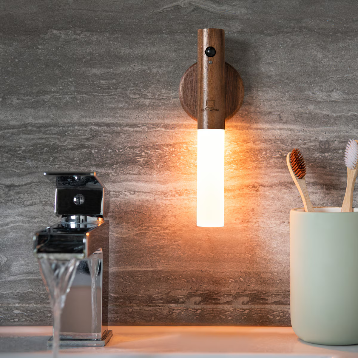 modernes Fackellicht mit Bewegungsmelder – Elegante und kabellose LED-Beleuchtung-4