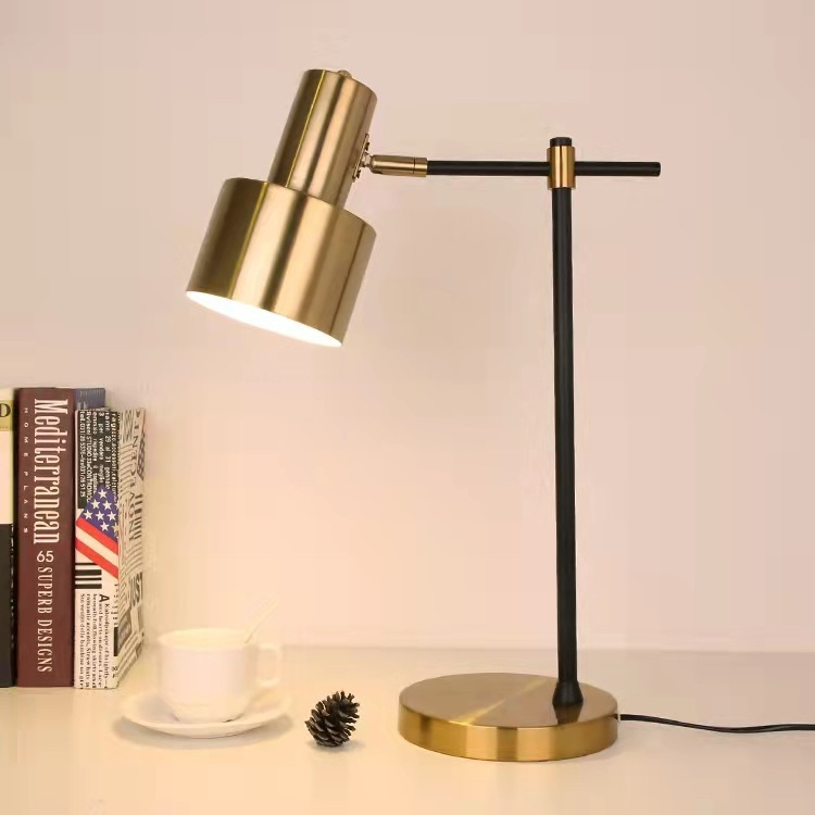 Moderne Kabellose Tischlampe mit Integriertem Ladegerät und Eleganter Beleuchtung-3