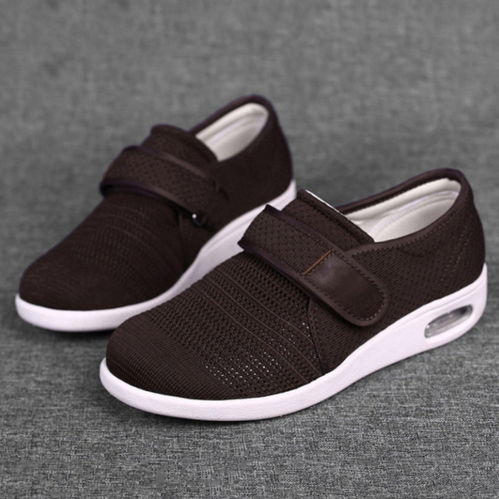 Damenschuhe mit orthopädischer Unterstützung und Klettverschluss