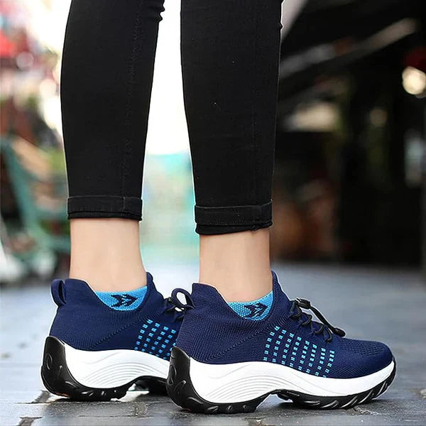 Damenschuhe mit orthopädischer Unterstützung bei Entzündung der Plantarfaszie