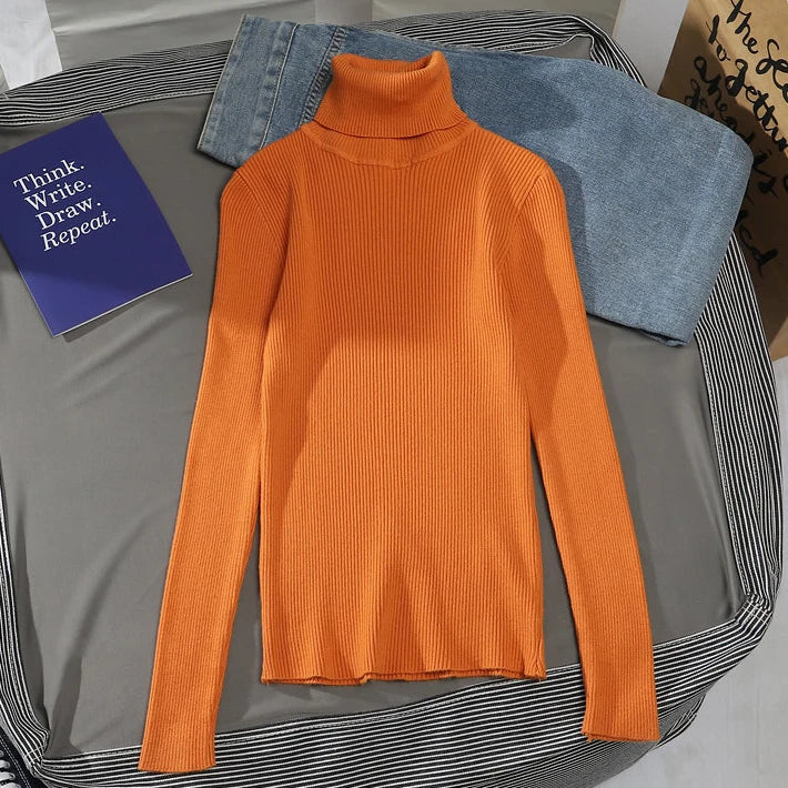 Damenpullover mit Rollkragen und klassischer Passform
