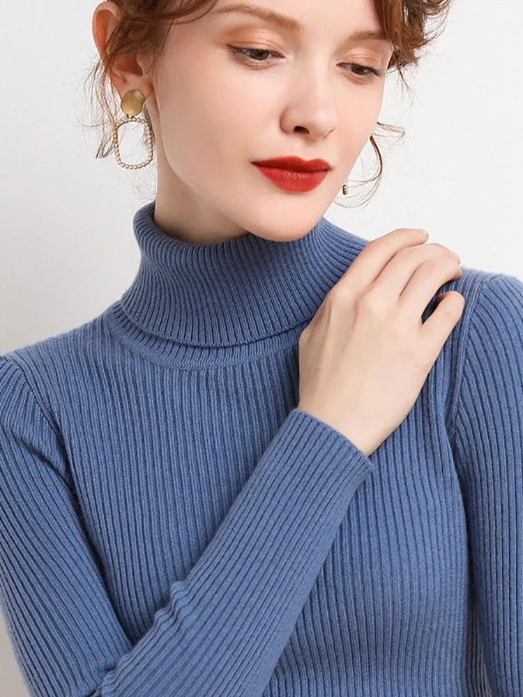 Damenpullover mit Rollkragen und klassischer Passform