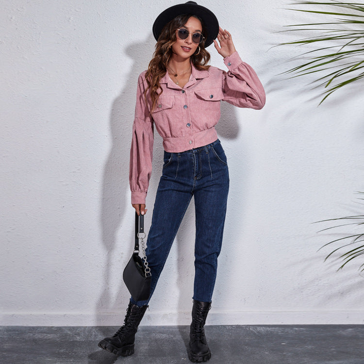 Cropped Cordjacke für Damen mit kurzem Saum und markanter Silhouette