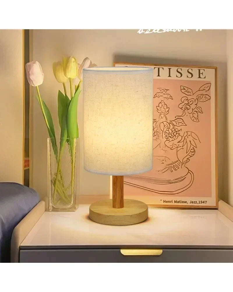 Klassische Tischlampe mit USB-Anschluss und mehreren Lichtmodi für stilvolle Schlafzimmerbeleuchtung-3