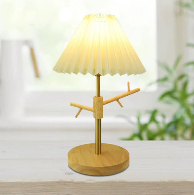 Moderne Nachttischlampe mit Klappbarem Design und Dekorativer Zieraufhängung-4