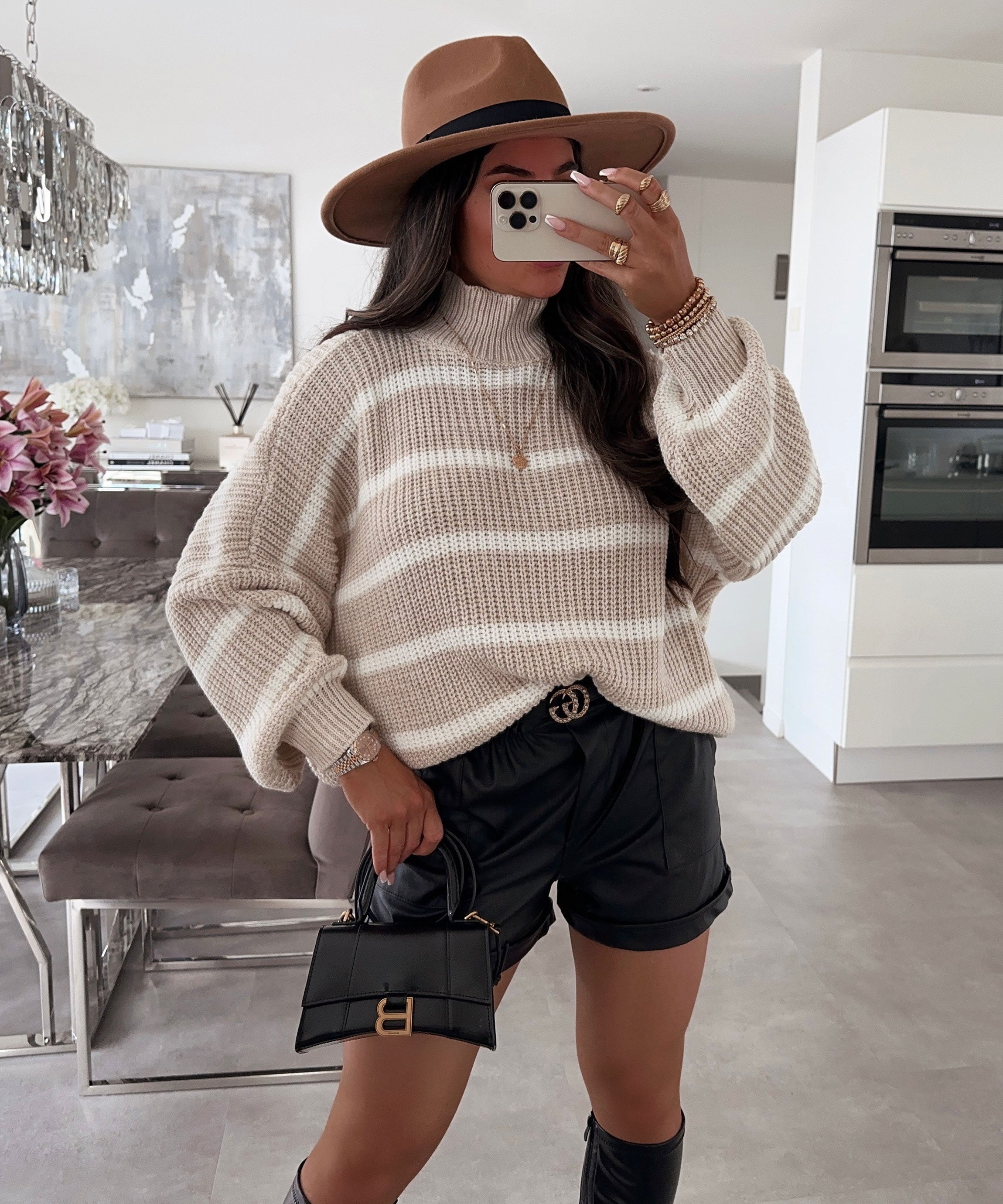 Strickpullover mit dezenten Streifen in Weiß-Beige