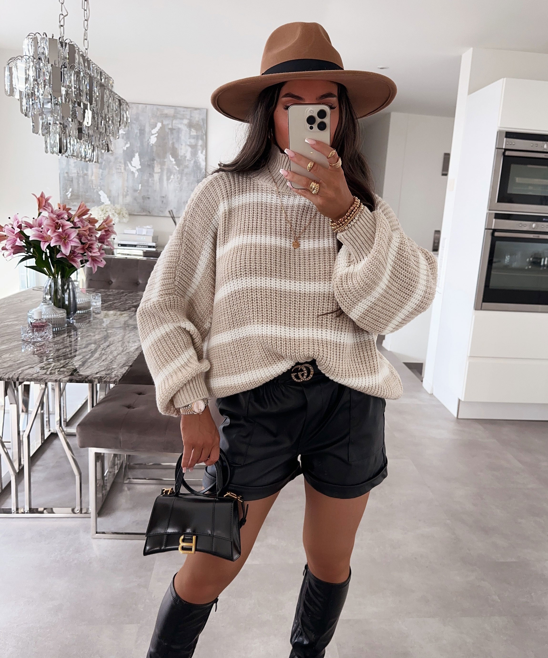 Strickpullover mit dezenten Streifen in Weiß-Beige