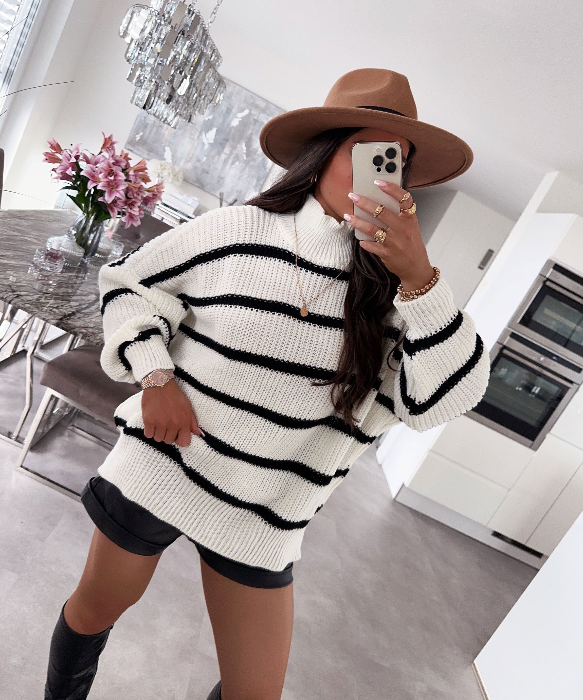 Strickpullover für Damen in Weiß und Schwarz