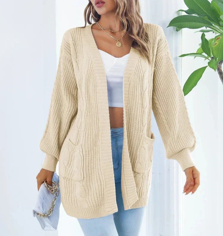 Strickjacke Damen mit verlängerter Schnittführung für Winter
