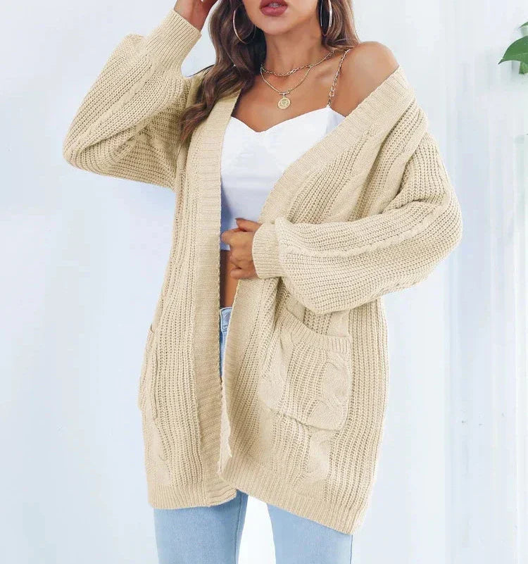 Strickjacke Damen mit verlängerter Schnittführung für Winter