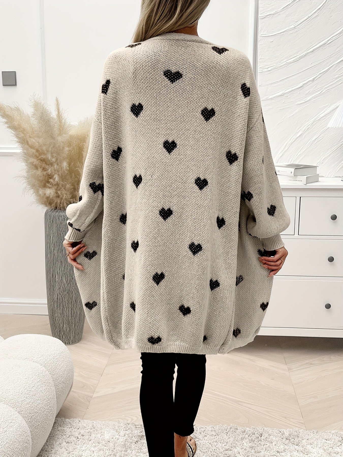 Damen Strickjacke mit Herzmuster und offener Vorderseite