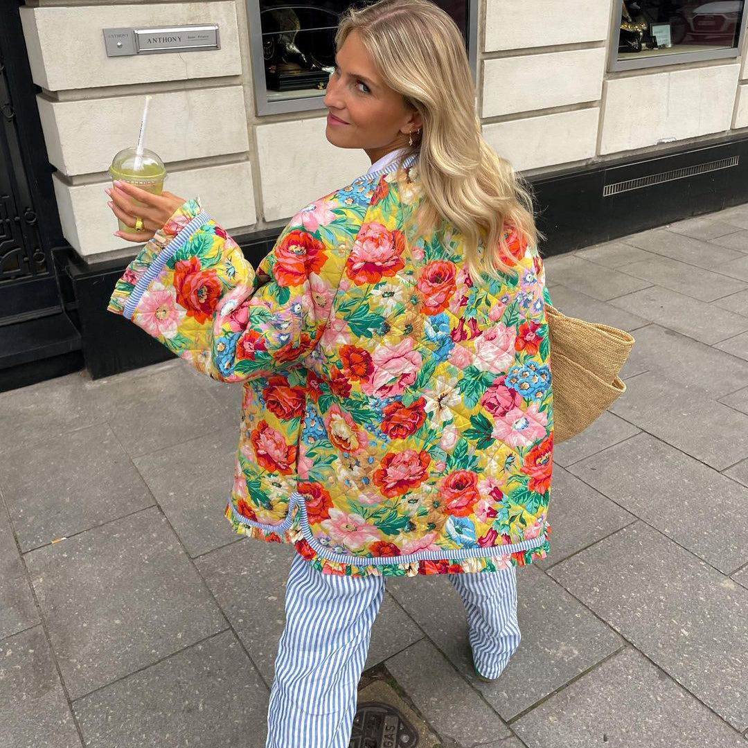 Damen Winterjacke mit klassischem Schnitt und feiner Knopfleiste
