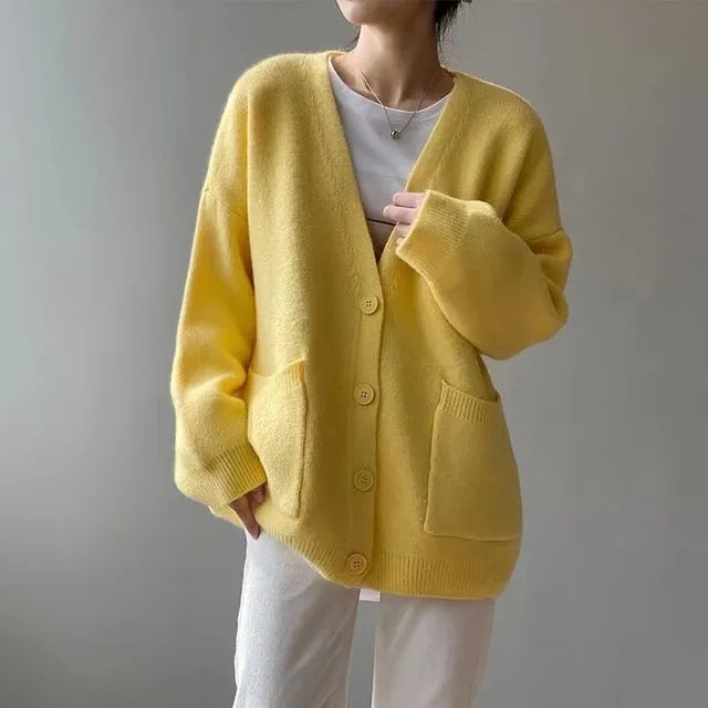Strickjacke Damen mit V-Ausschnitt und Knopfverschluss Winter