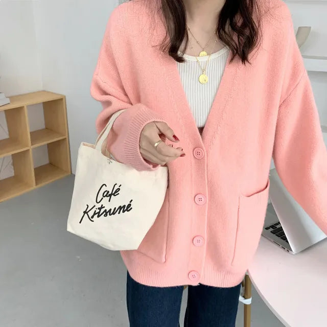 Strickjacke Damen mit V-Ausschnitt und Knopfverschluss Winter