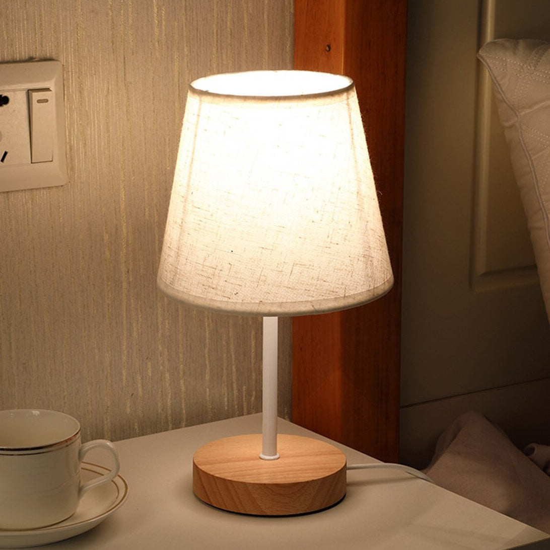 Skandinavischer Stil Nachttischlampe mit sanfter Beleuchtung-2