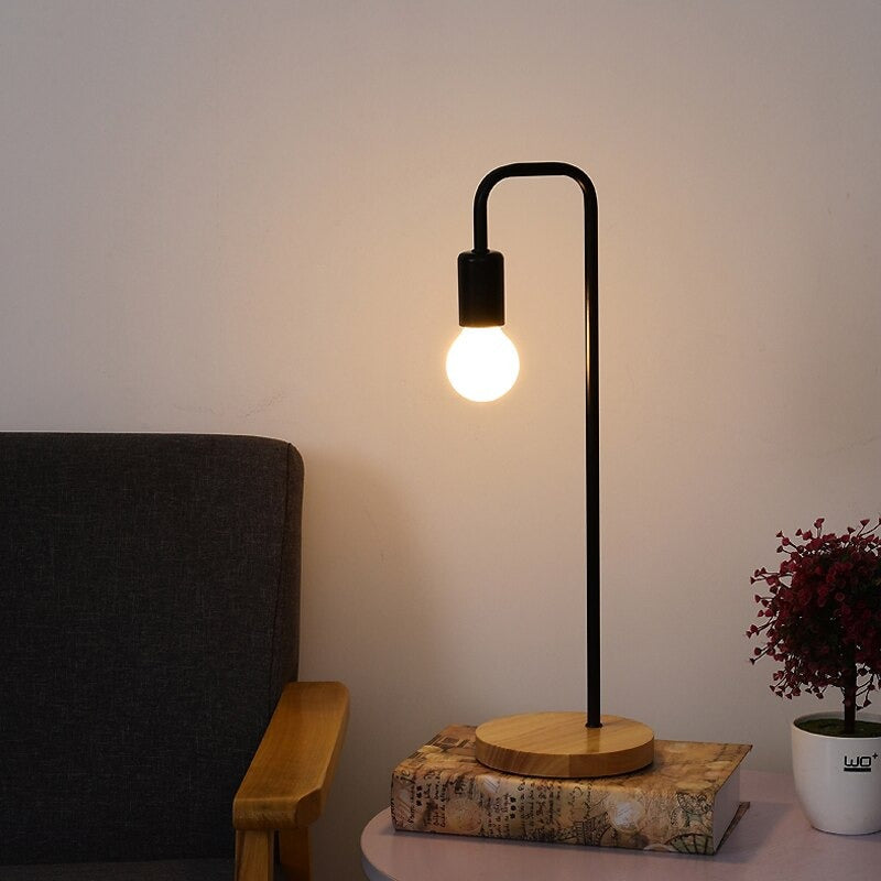 Moderne Nachttischlampe Schwarz mit Holzsockel im Industriellen Stil für Gemütliche Beleuchtung-4