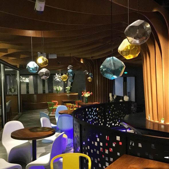 Variant image for Moderne Pendelleuchte aus Glas in Unregelmäßiger Form für Esszimmer und Wohnzimmer-8