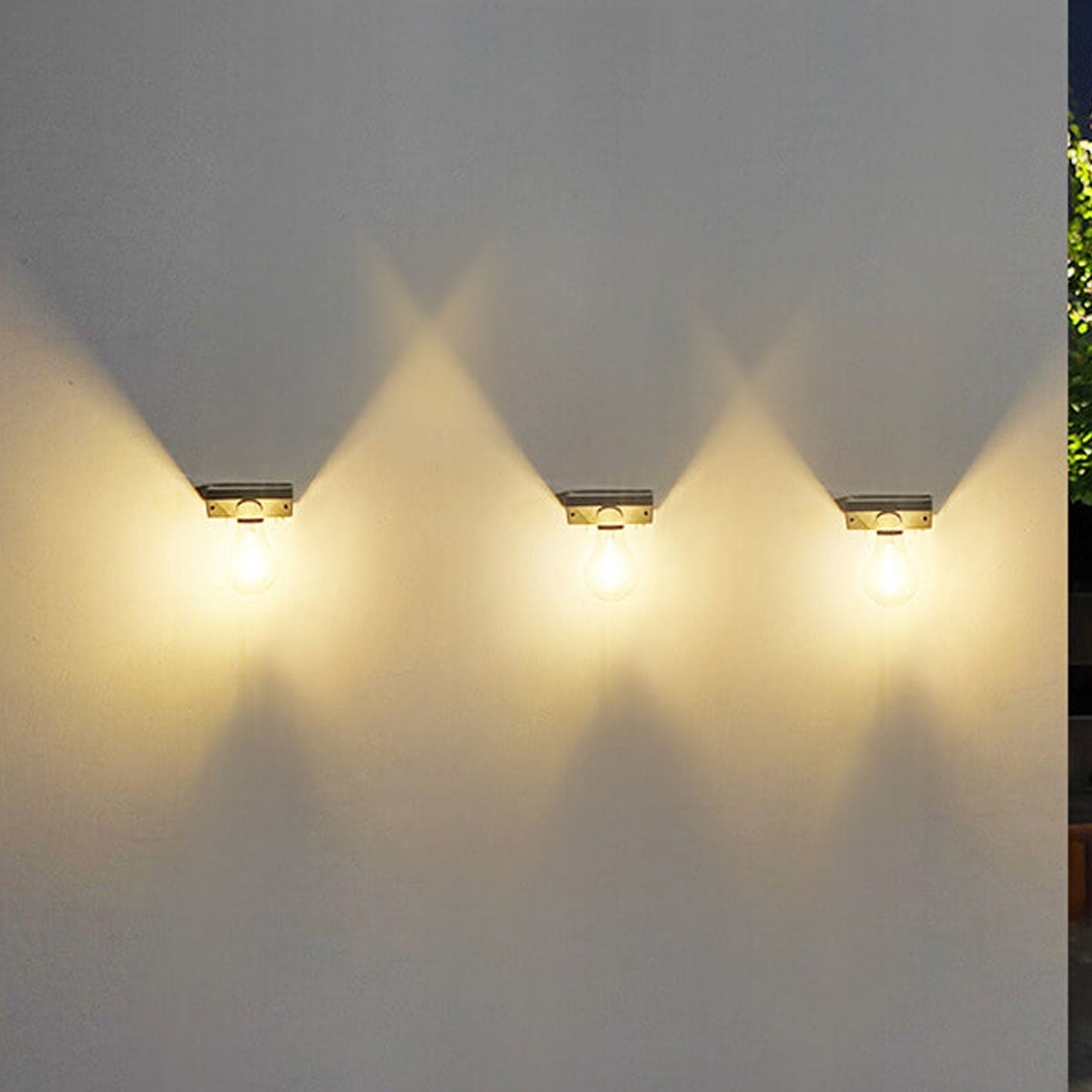 Moderne Wandleuchte Schwarz mit Körpersensor für Außenbereich - LED Solar Wandleuchte-2